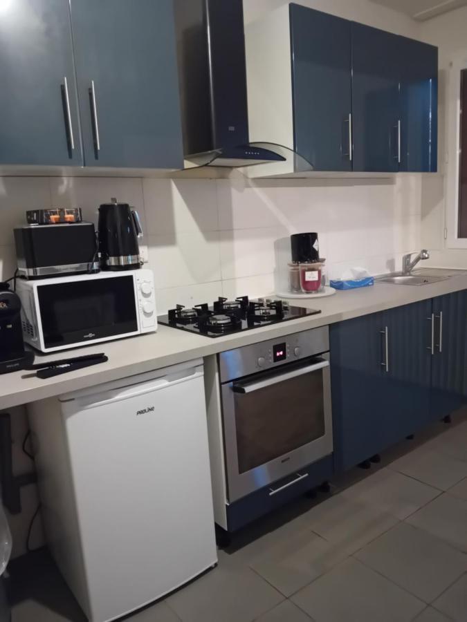 Une Maison En Ville Saint-Denis  Eksteriør billede